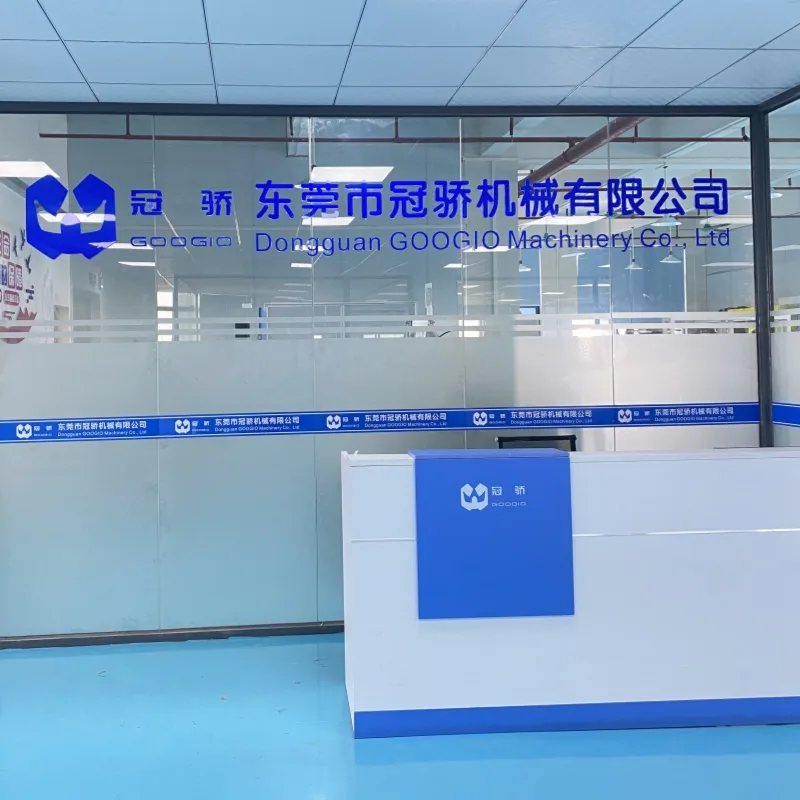Lễ tân công ty