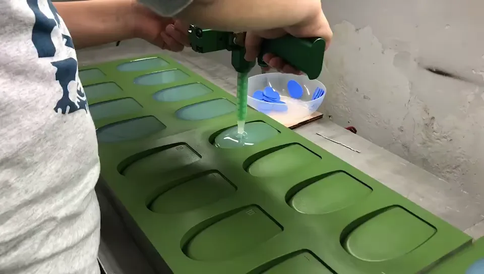 Video sản xuất đế giày silicone