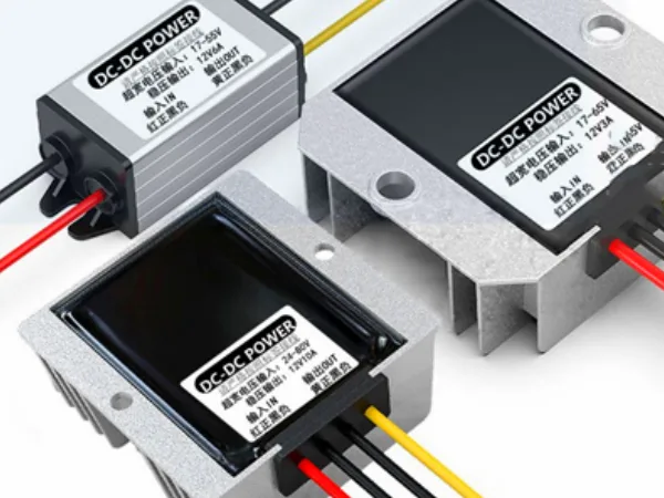 Đổ keo tản nhiệt module nguồn trên xe