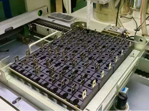 Đổ keo module IGBT