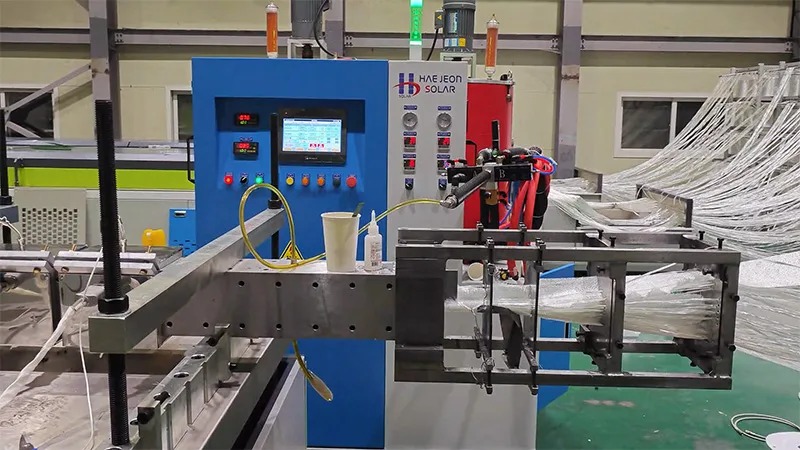 Video: Video sản xuất khung viền năng lượng mặt trời polyurethane